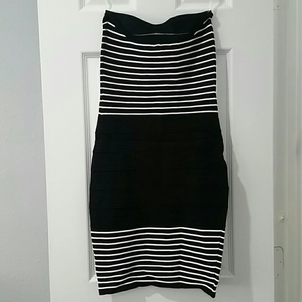 Dress - Picture 2 of 2